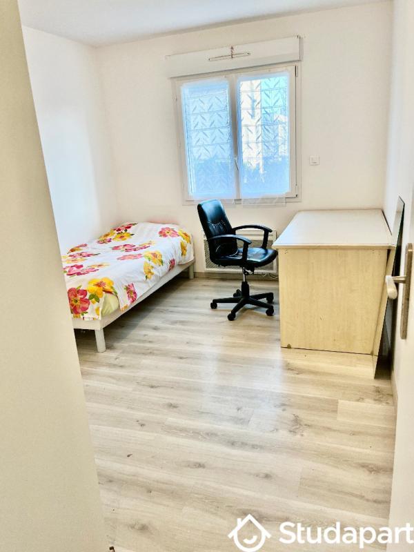 Chambre - 13 m² - 1 pièce