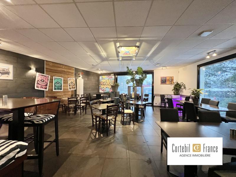 Local commercial - 300 m²