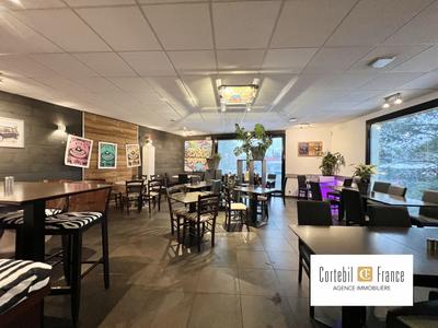 Local commercial - 300 m²