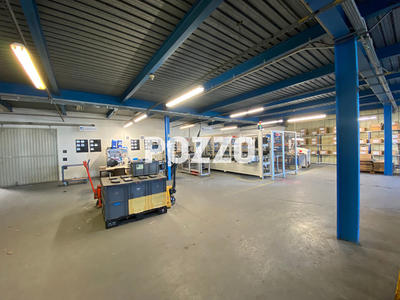 Local d'activité / Entrepôt - 260 m²