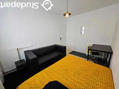 Chambre - 14 m² - 1 pièce