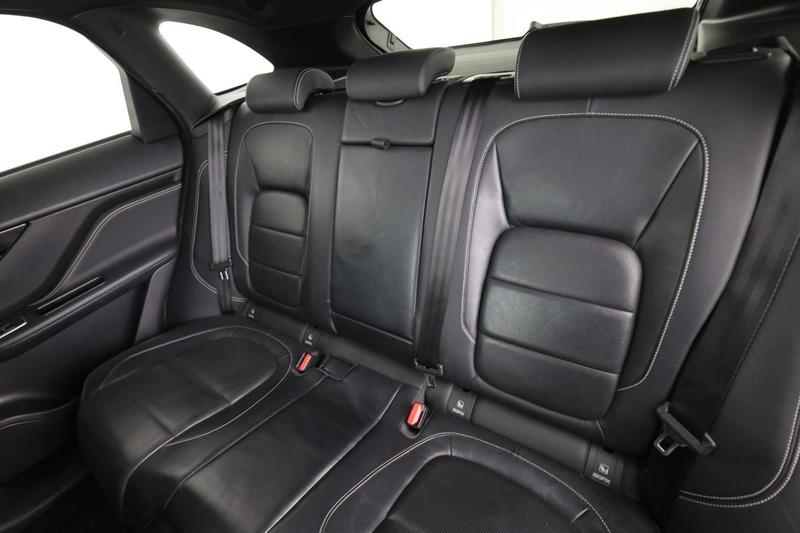 Jaguar F-Pace 3.0 d V6 R-Sport 4x4 Bva8 300 ch