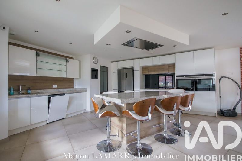 Maison - 181 m² - 7 pièces