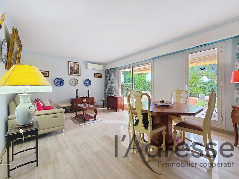 Appartement - 98 m² - 4 pièces