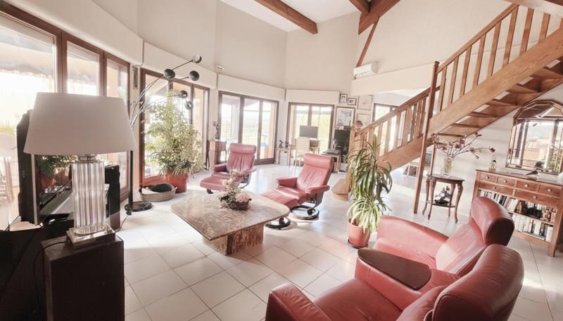 Villa - 250 m² - 7 pièces