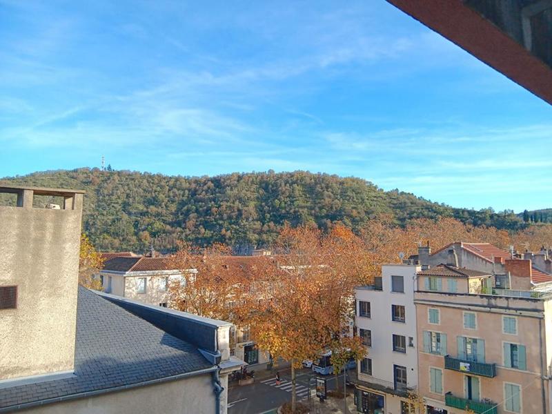 Appartement - 95 m² - 3 pièces