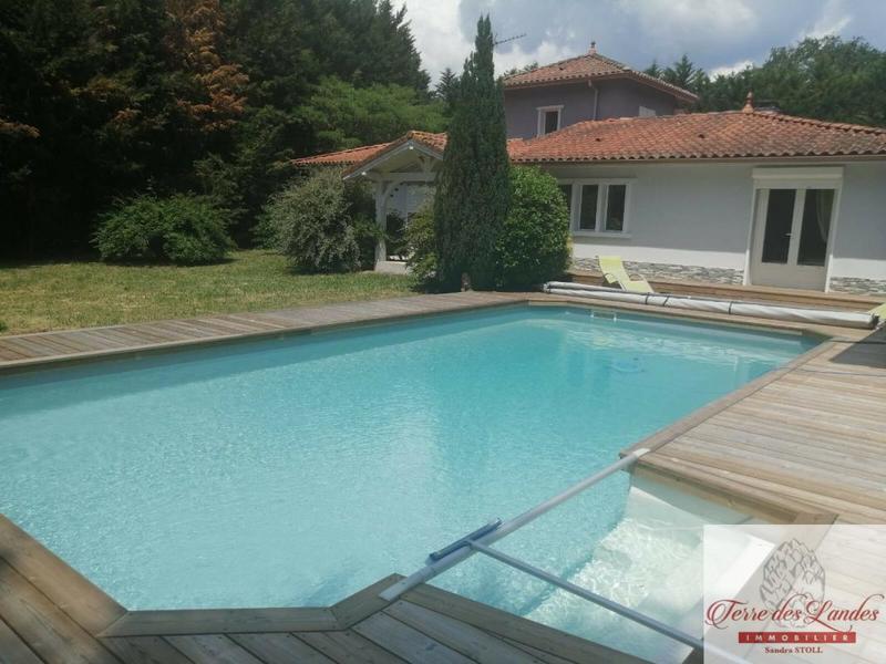 Maison - 180 m² - 8 pièces