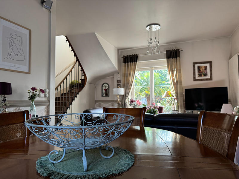 Maison - 182 m² - 8 pièces