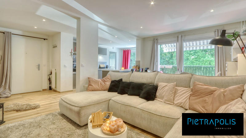 Appartement - 82 m² - 3 pièces