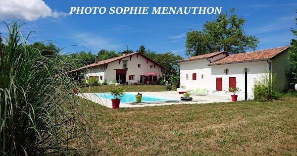 Maison - 377 m² - 12 pièces