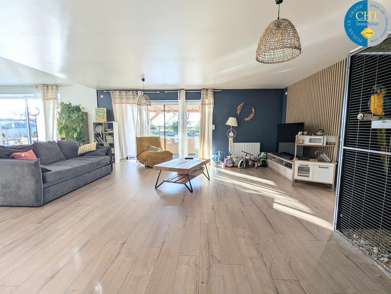 Maison - 230 m² - 6 pièces