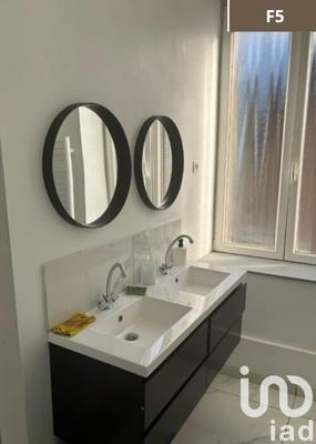 Appartement - 182 m² - 8 pièces