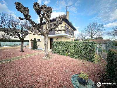 Maison - 90 m² - 5 pièces
