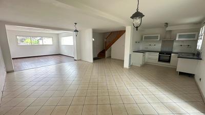 Maison - 111 m² - 5 pièces