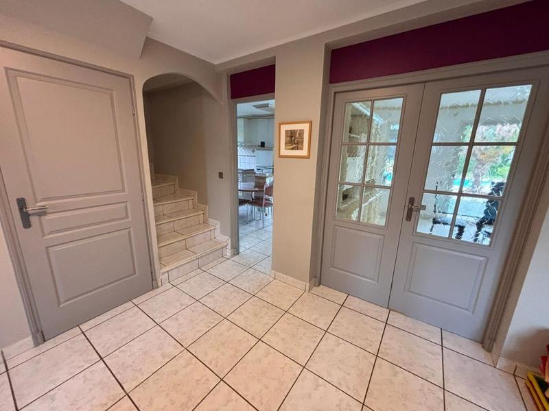 Maison - 206 m² - 7 pièces