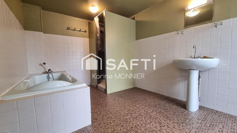 Maison - 250 m² - 9 pièces