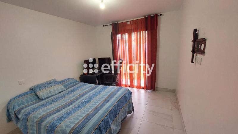 Maison - 176 m² - 7 pièces