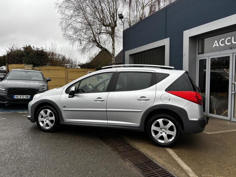 Peugeot 207 Sw 1.4 Vti Premium Outdoor Toit Panoramique + Attelage