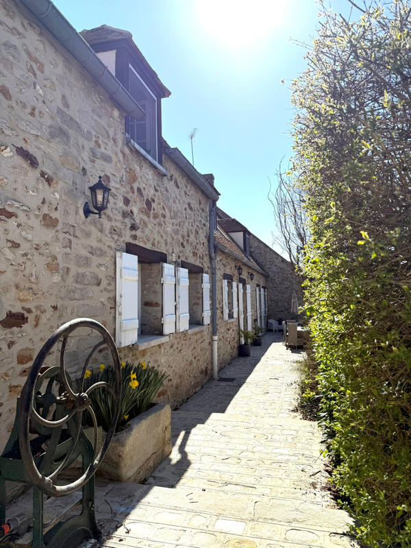 Propriété - 600 m² - 23 pièces