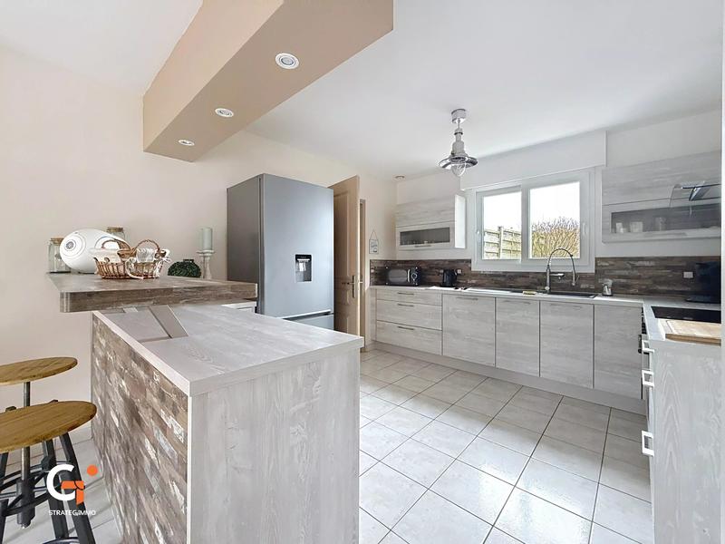 Maison - 202 m² - 7 pièces