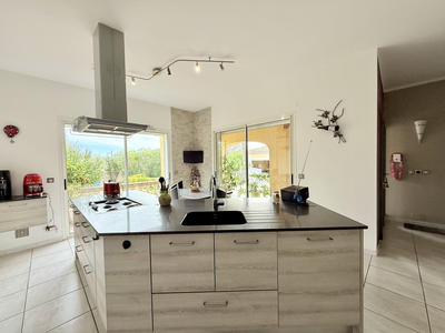 Maison - 189 m² - 6 pièces