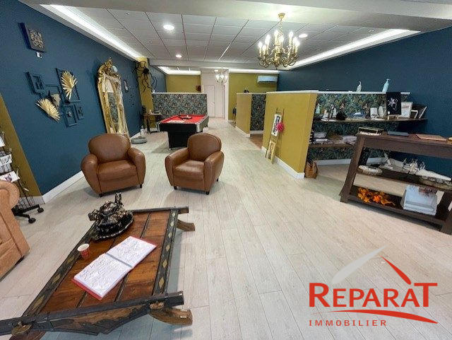 Local commercial - 121 m²