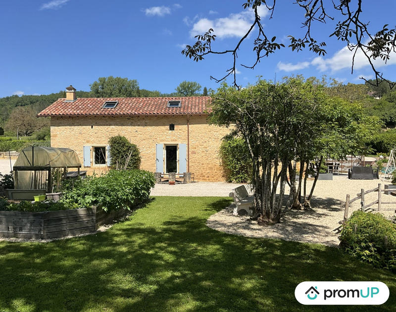 Maison ancienne - 222 m² - 8 pièces