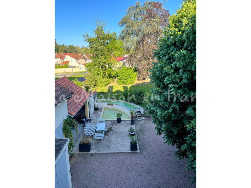 Demeure - 240 m² - 9 pièces