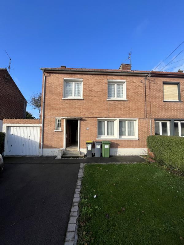 Maison - 87 m² - 6 pièces