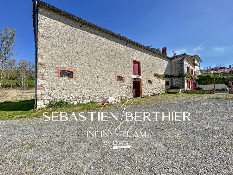 Maison - 180 m² - 6 pièces