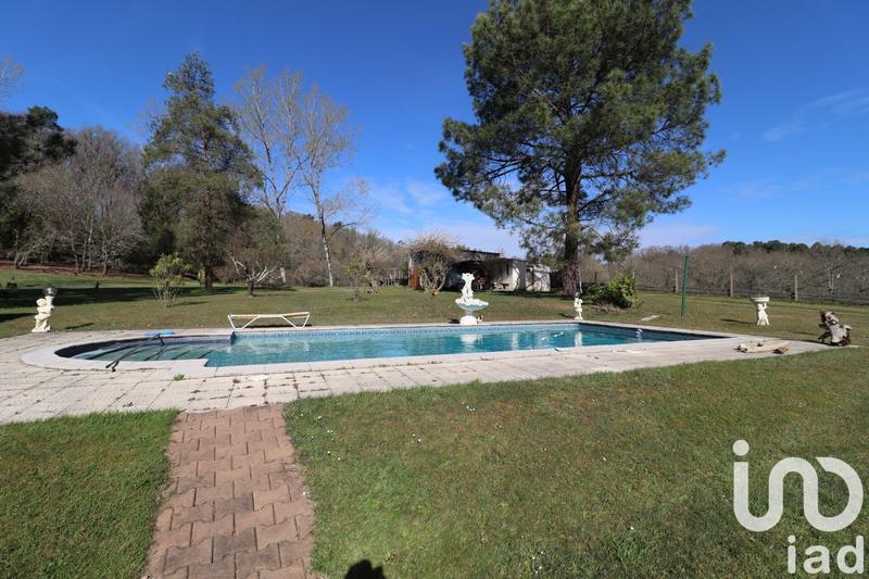 Maison - 240 m² - 6 pièces