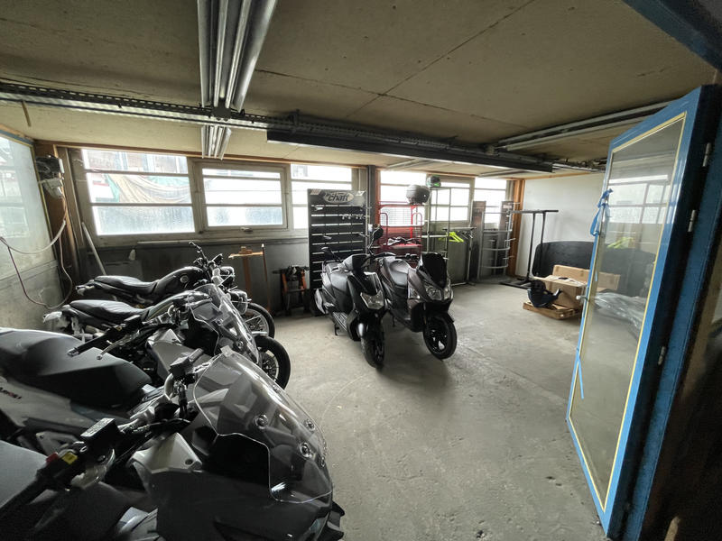 Local commercial - 1 260 m²