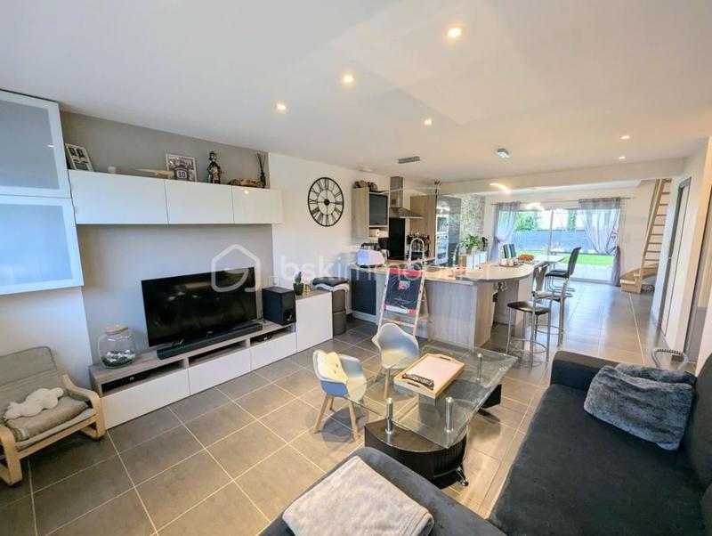 Maison - 94 m² - 4 pièces