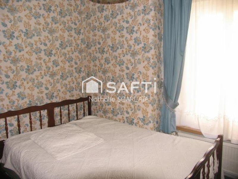 Maison - 180 m² - 7 pièces