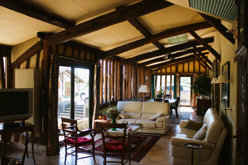 Propriété - 260 m² - 11 pièces