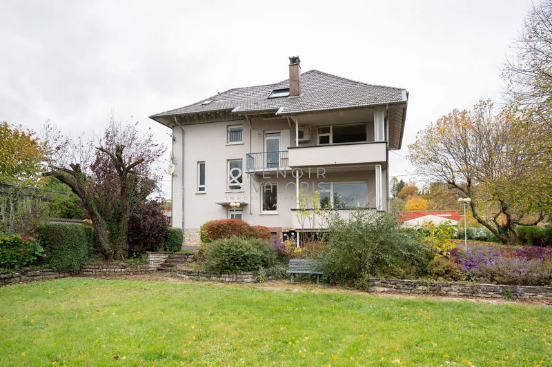 Immeuble - 194 m² - 2 pièces