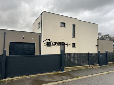 Maison - 145 m² - 5 pièces