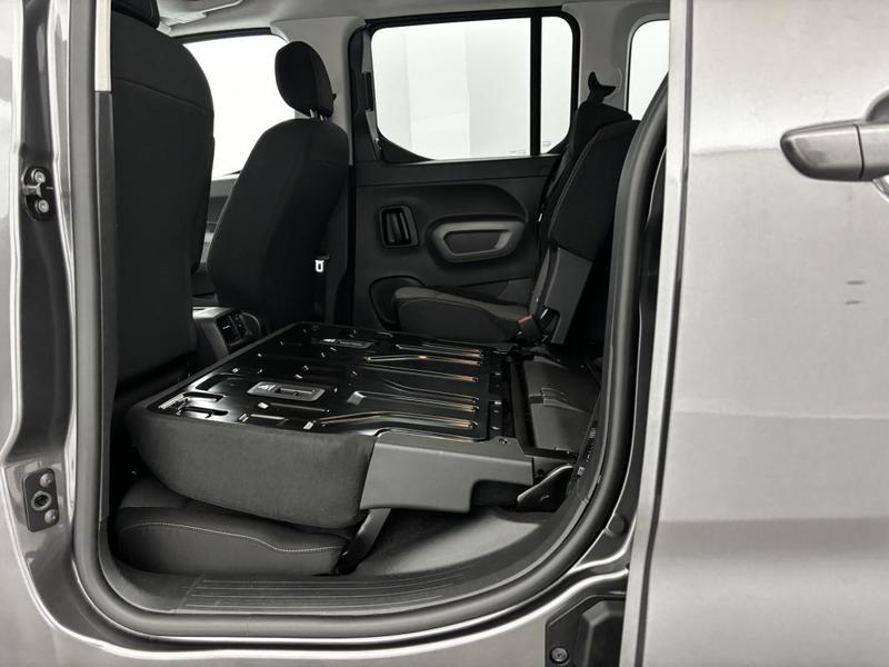 Toyota Proace Verso City Medium 1.2l 110 Vvt-i Bvm6 Executive 5p