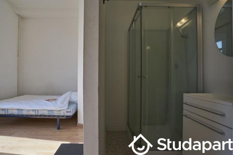 Chambre - 18 m² - 1 pièce