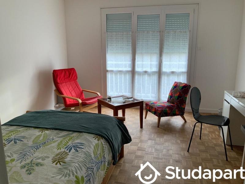 Chambre - 12 m² - 1 pièce