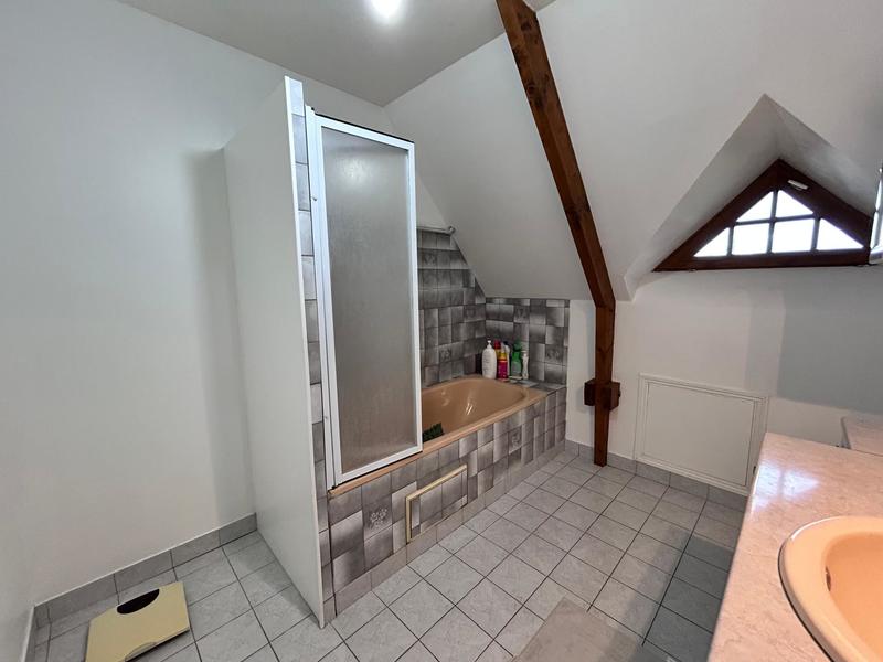 Maison - 141 m² - 6 pièces