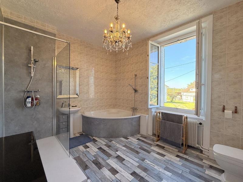 Maison - 480 m² - 19 pièces