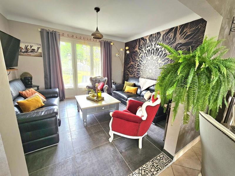 Maison - 212 m² - 7 pièces