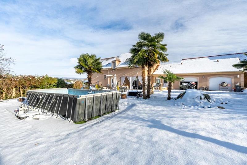 Maison - 185 m² - 7 pièces