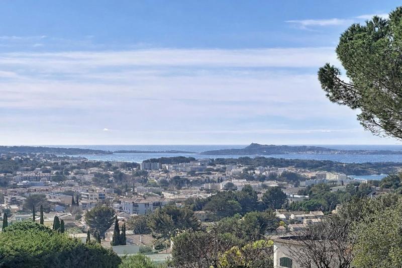 Villa - 200 m² - 6 pièces