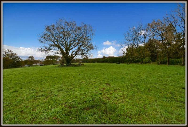 Terrain constructible - 943 m²