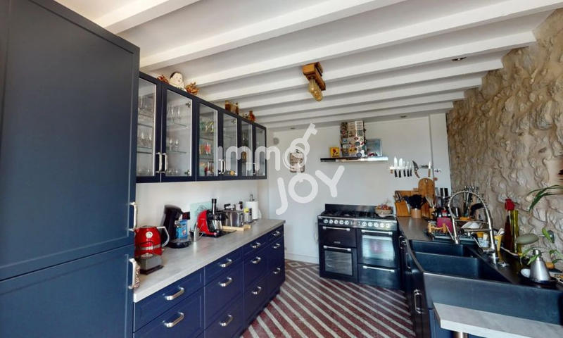 Maison - 210 m² - 5 pièces