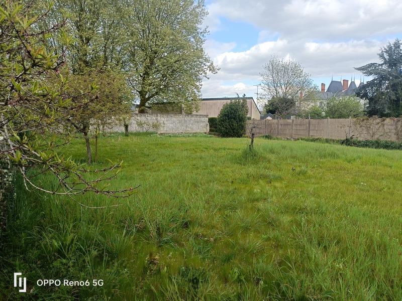 Terrain constructible - 805 m²