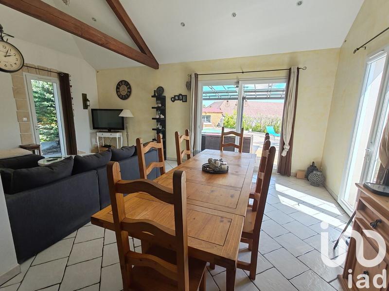 Maison - 180 m² - 7 pièces