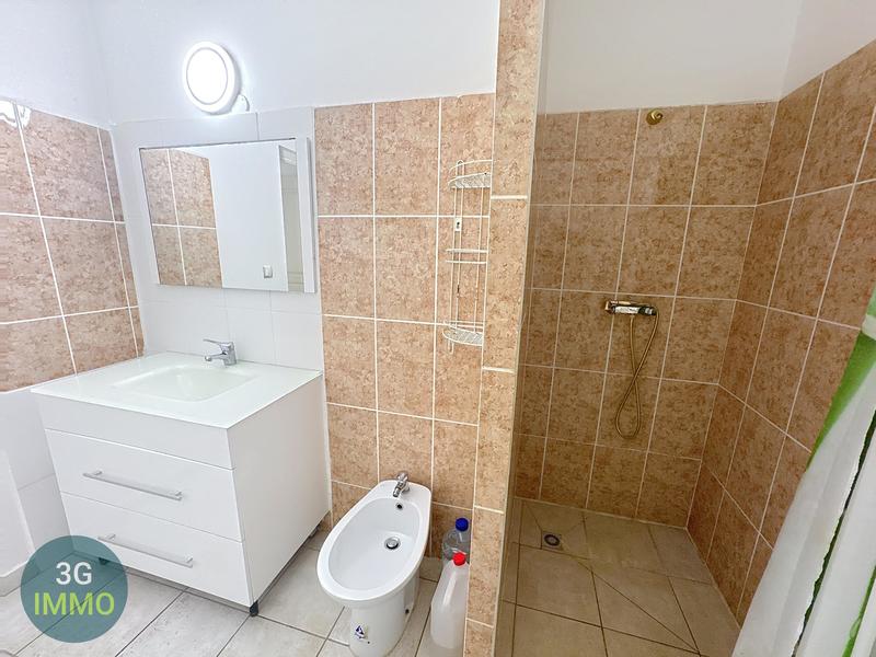 Appartement - 65 m² - 2 pièces